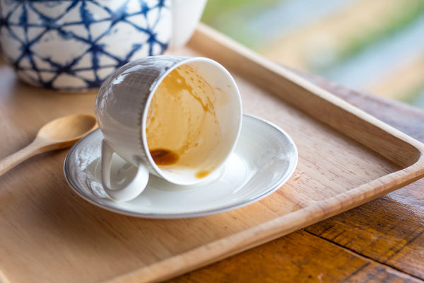 How to remove tea stains from mugs and cups